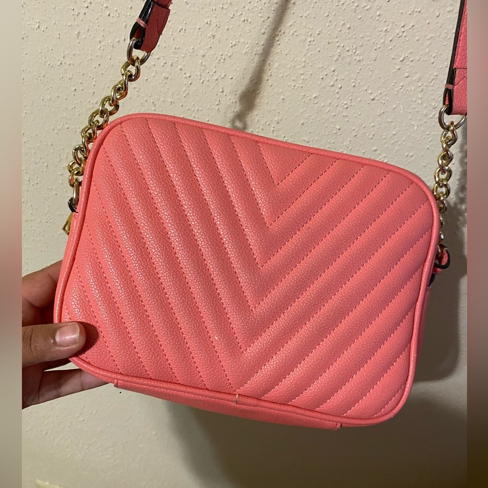 Crossbody - Picture 4 of 6